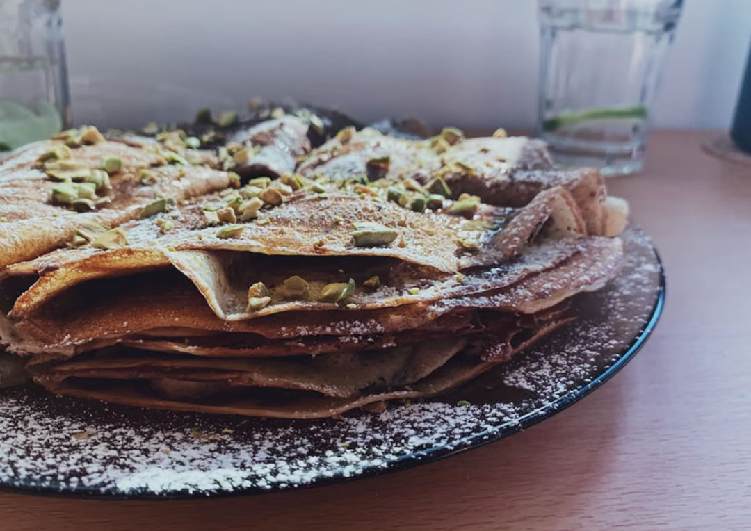 Dónde Comer los Mejores Crêpes, Croissants y Macarons en París